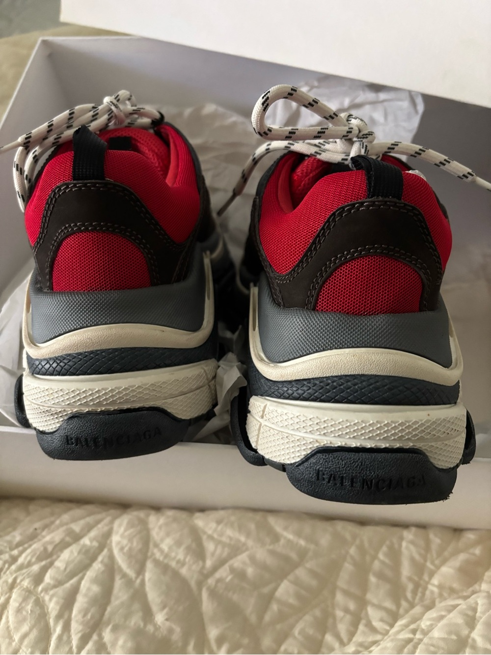 New Authentic Balenciaga Red Black Triple S Chunky Trainer Size 7 - Picture 3 of 10